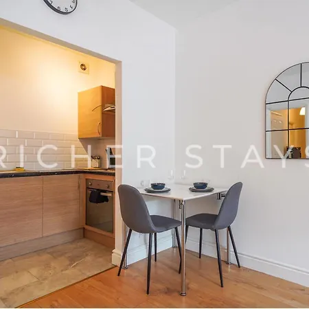 Stylish Canary Wharf Apt, Corporates And Tourists London Exterior photo