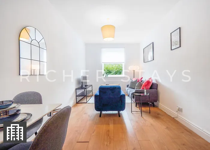 Stylish Canary Wharf Apt, Corporates And Tourists